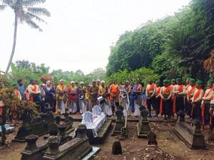Diikuti Ratusan Warga, Prosesi Ruwahan Ageng Kiai Panji Berjalan Sakral dan Hikmat
